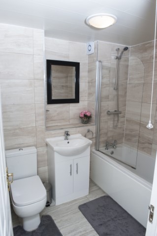 Plough Way | Master Room En Suite #4