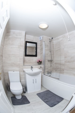 Plough Way | Master Room En Suite #4