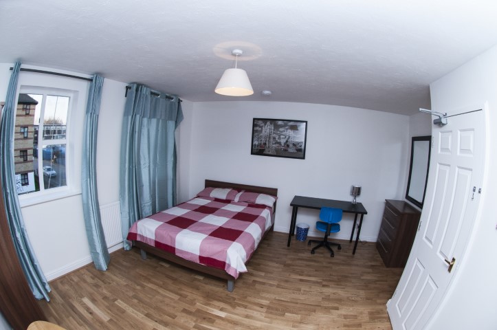 Plough Way | Master Room En Suite #4