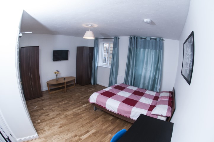 Plough Way | Master Room En Suite #4