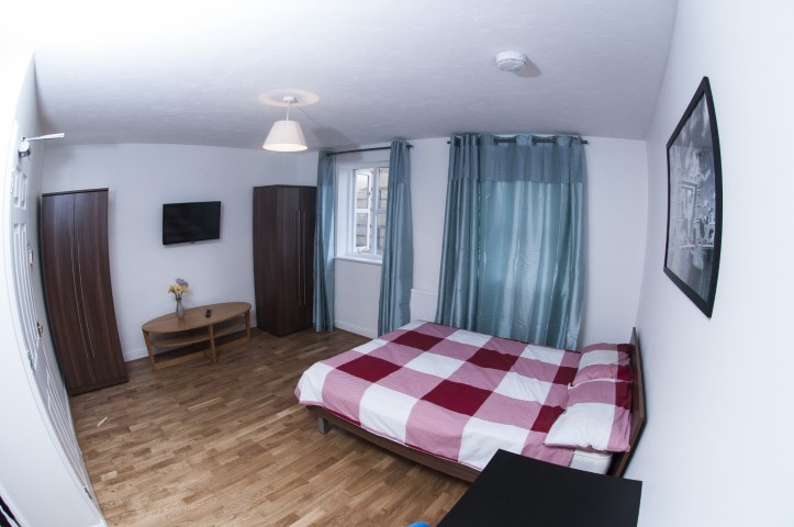 Plough Way | Master Room En Suite #4