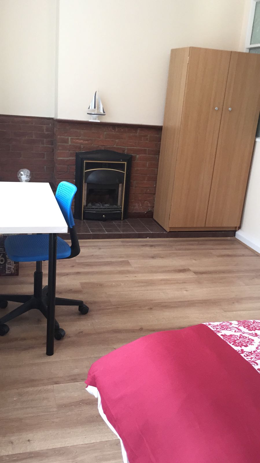 Bazely Sreet | Double Room #1