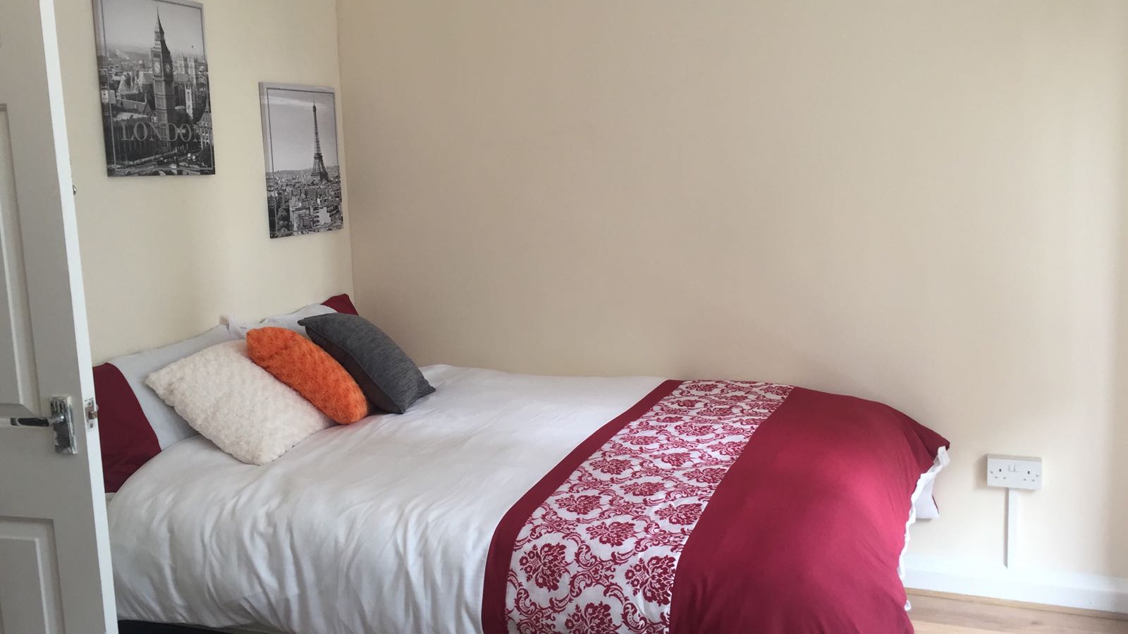 Bazely Sreet | Double Room #1