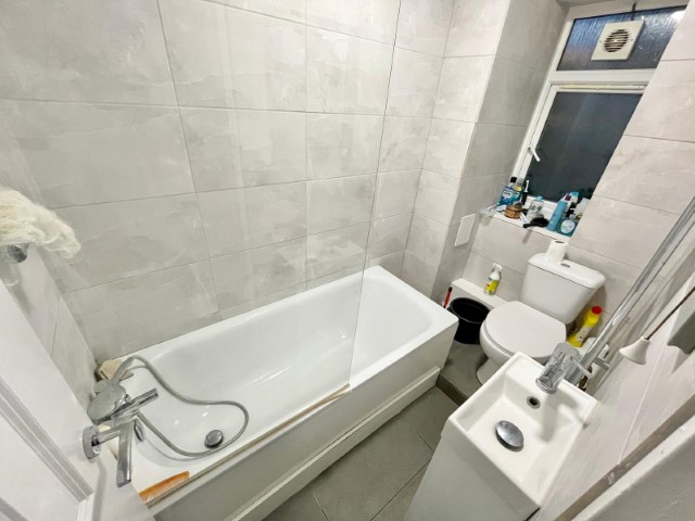 Cortis Road | Double Room #2