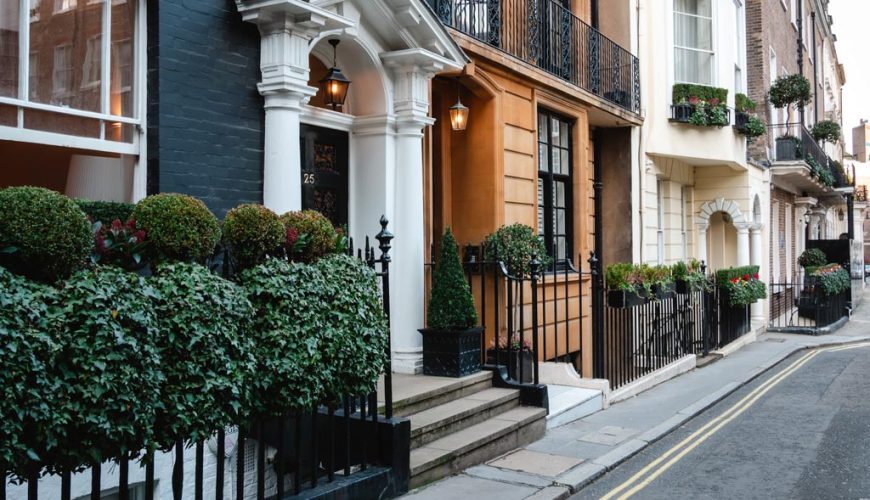 Pros and Cons of Living in a Flatshare in London
