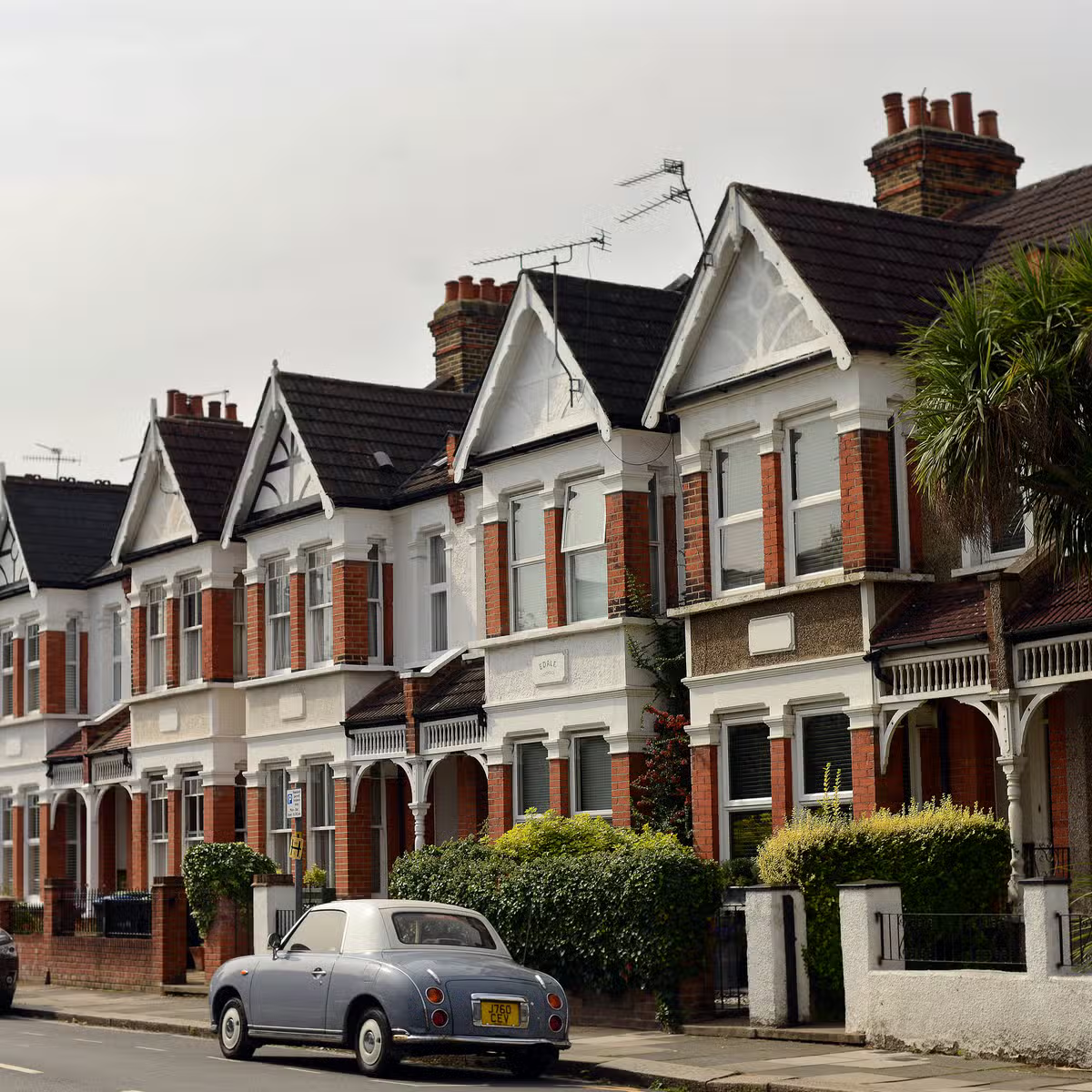 Pros and Cons of Living in a House in London