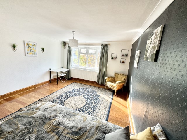 Charles | Double Room #3