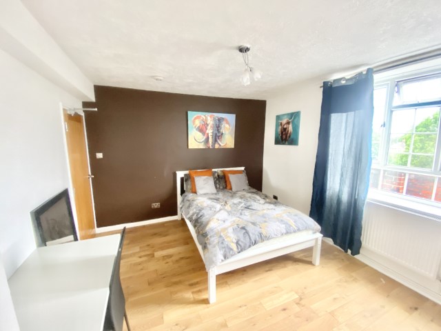 Parkleigh | Double Room #1