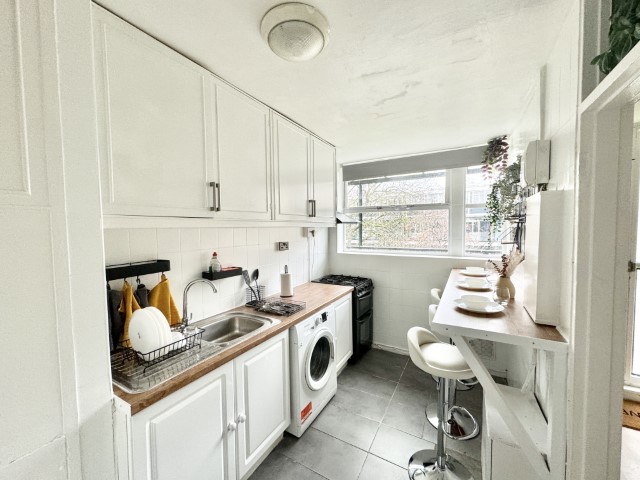 Gifford | Double Room #1