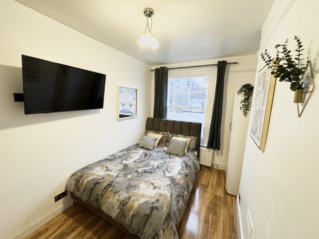 Disraeli C | Double Room #2