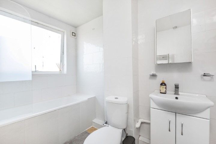 Breasley | Double Room #5