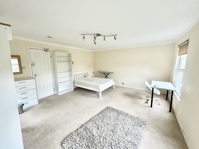 Kingsridge | Double Room #1