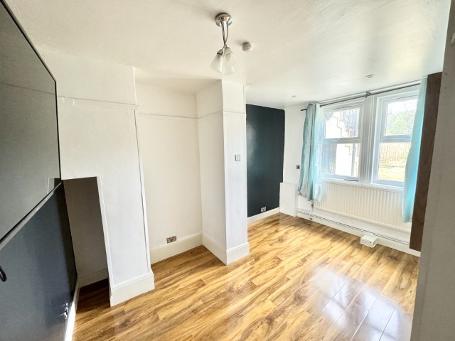 Disraeli A | Double Room #2