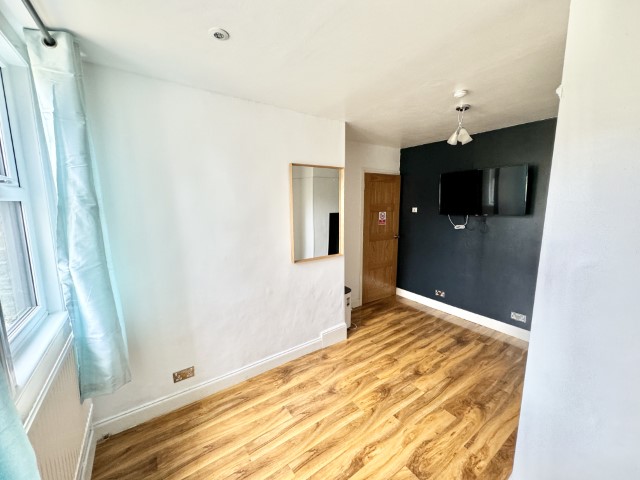 Disraeli A | Double Room #2