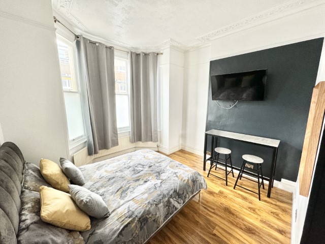 Disraeli B | Double Room #1