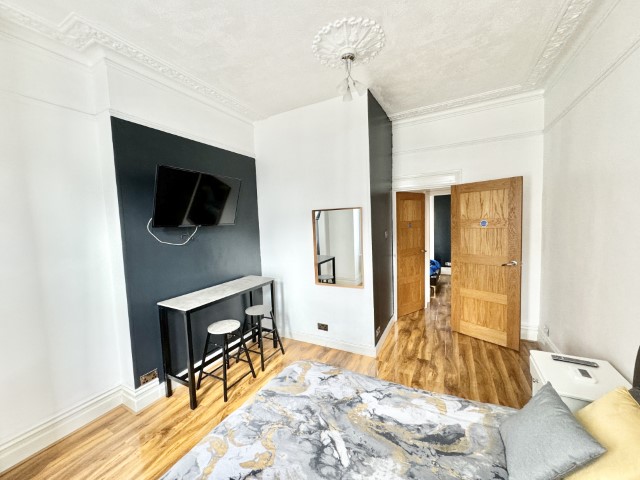 Disraeli B | Double Room #1