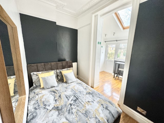 Disraeli B | Double Room #2