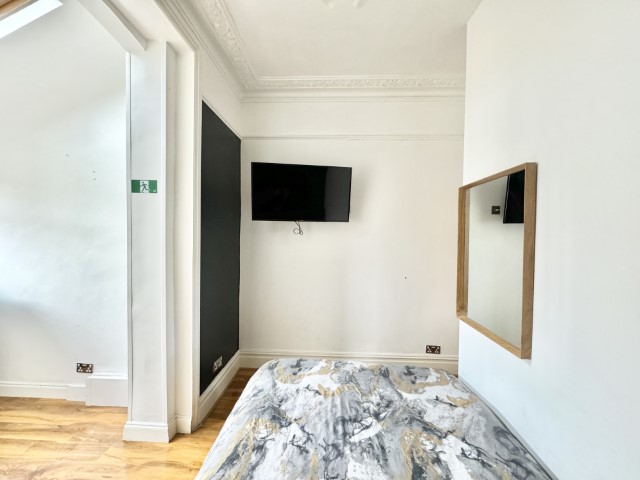 Disraeli B | Double Room #2