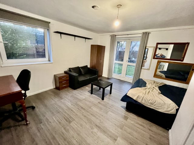 Camilla | Master Room #1