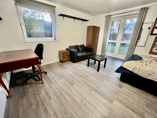 Camilla | Master Room #1