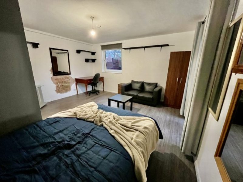 Camilla | Master Room #1