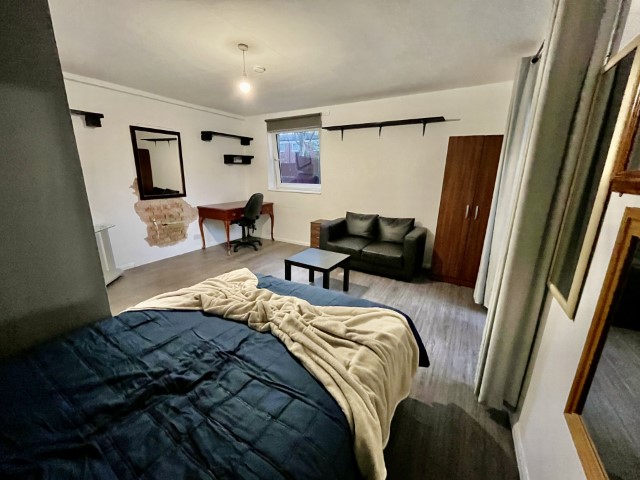 Camilla | Master Room #1